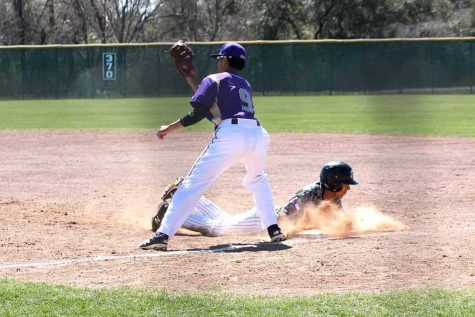 Varsity Baseball boys head into playoffs