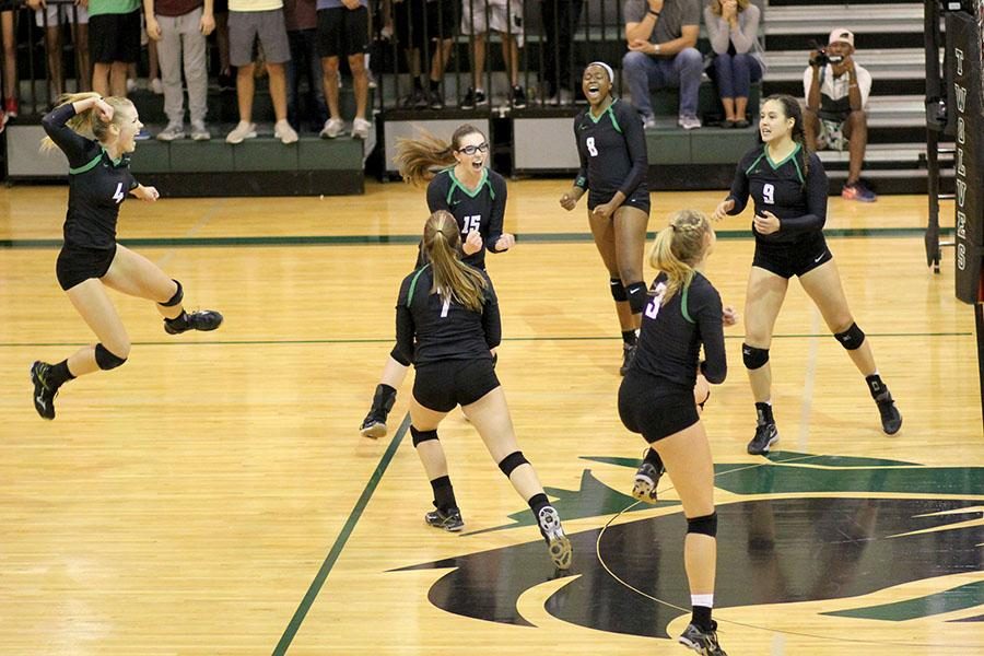 Throwback Thursday: Volleyball Beats Rouse