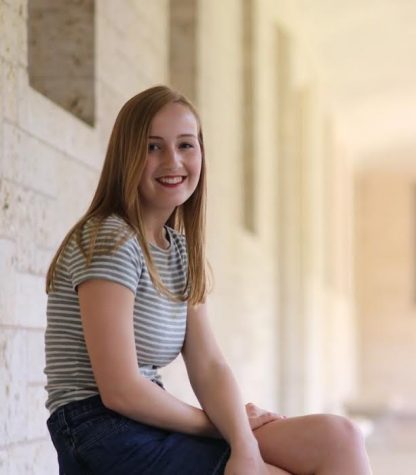 Senior Morgan Grosch poses for senior photos.