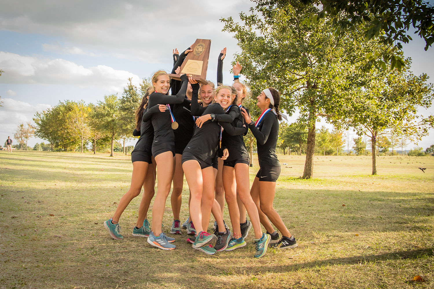 Girls Cross Country Takes Bronze, Boys Take Fourth at State
