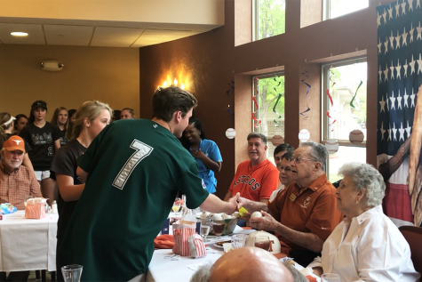 Former MLB Pitcher Honored by Athletes