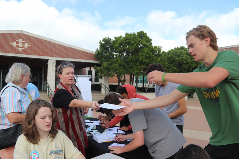 Rho Kappa Comes to the Voting Rescue