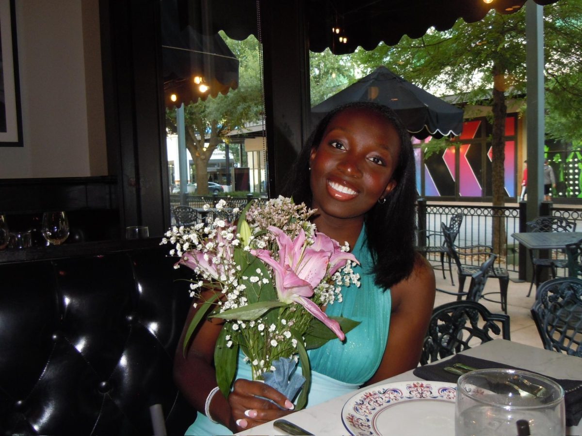 Today's senior spotlight is Emlee Yonga, HOSA Secretary, MRC Club co-founder, and varisty soccer player. Yonga plans on going to ACC for one academic year before transferring to UT or A&M; looking to reach her dream of becoming a possible oncologist or radiologist.